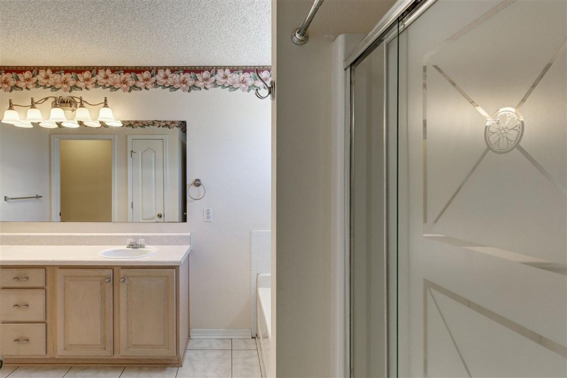 LIGHTHOUSE POINTE - Residential