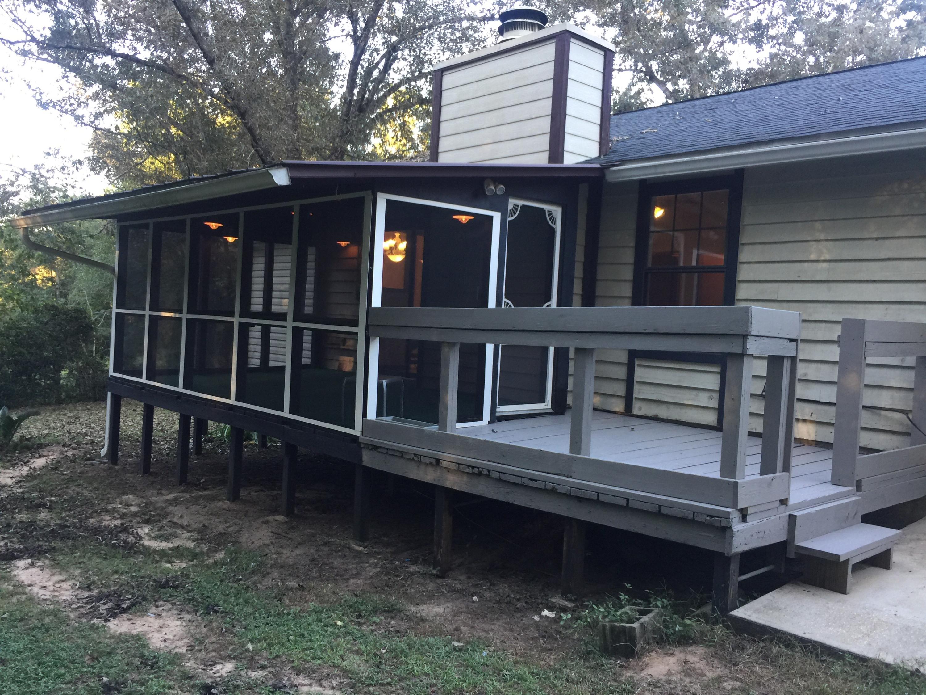 HILLTOP ACRES 1ST ADDN - Residential Lease