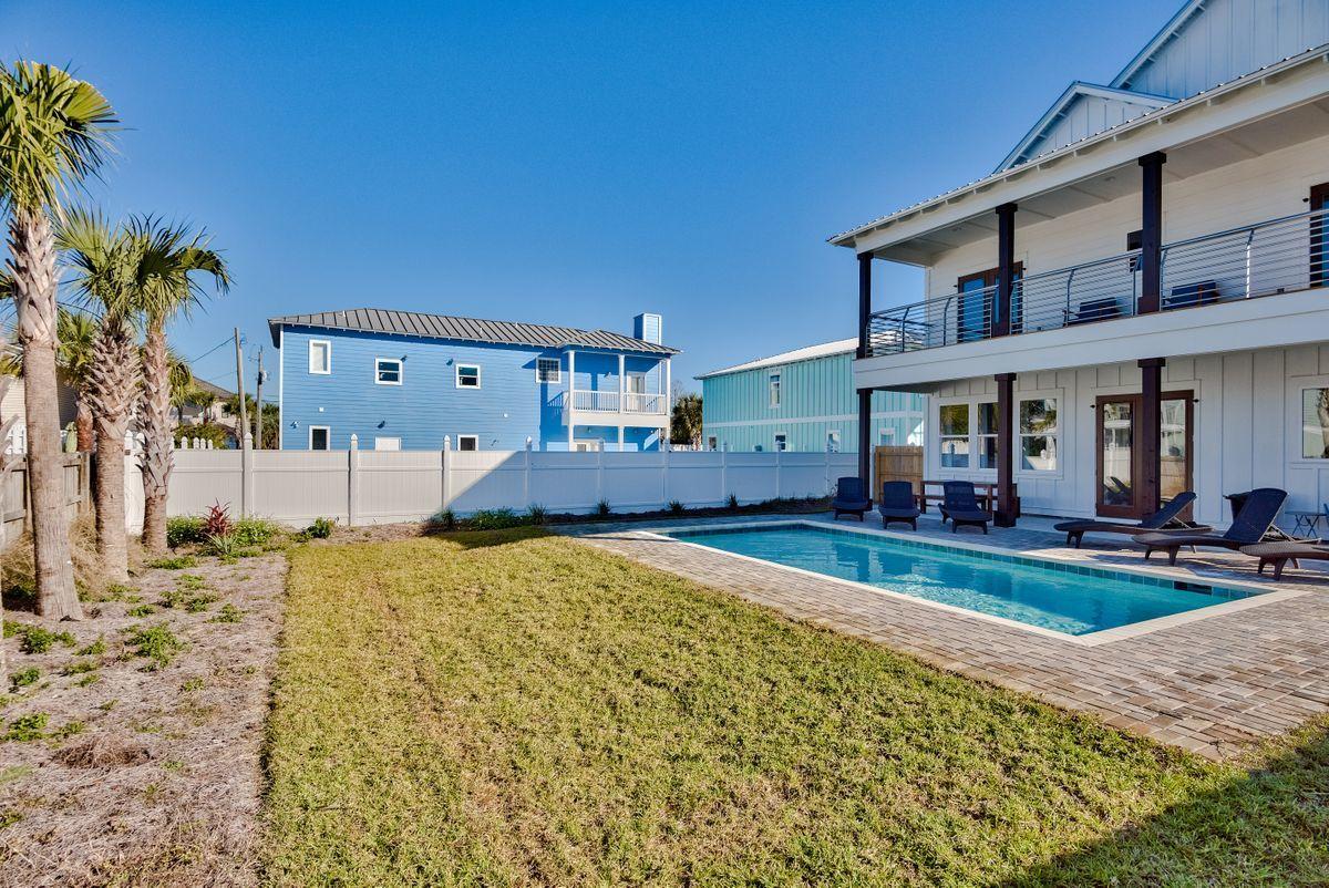CRYSTAL BEACH - Residential