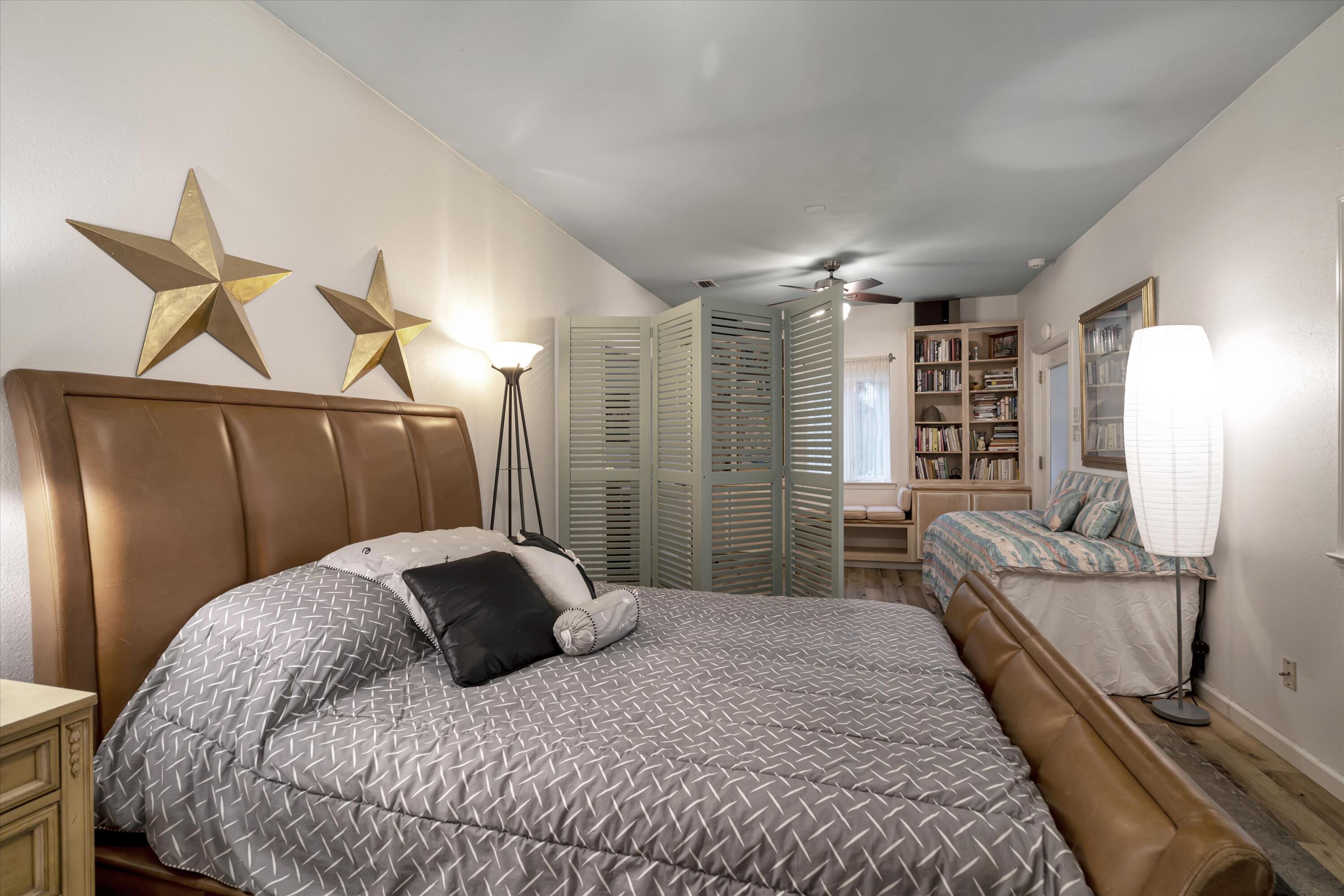 WOODLAND BAYOU ESTATES - Residential