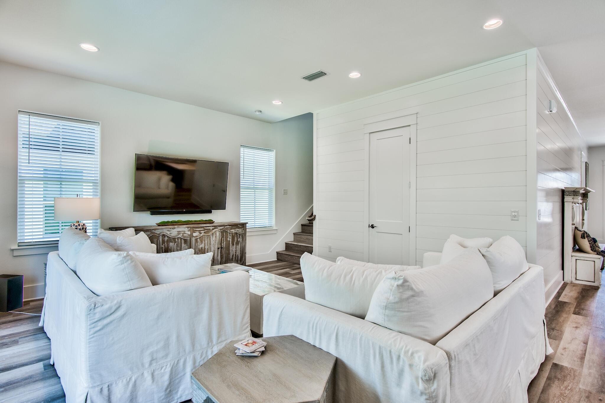 Santa Rosa Retreat - Residential