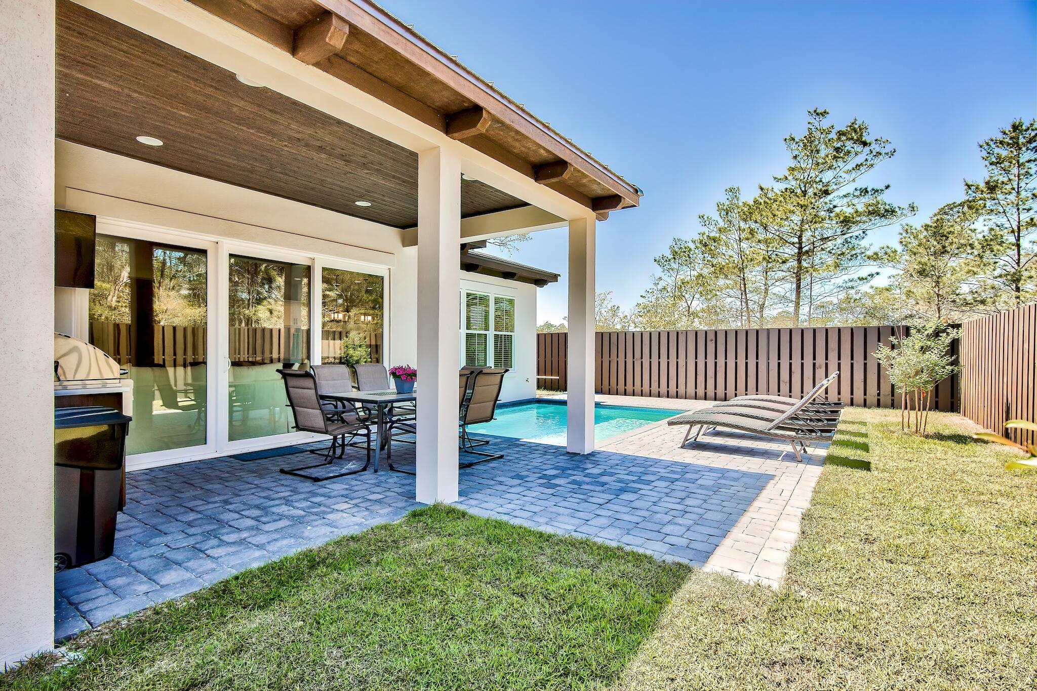 Santa Rosa Retreat - Residential