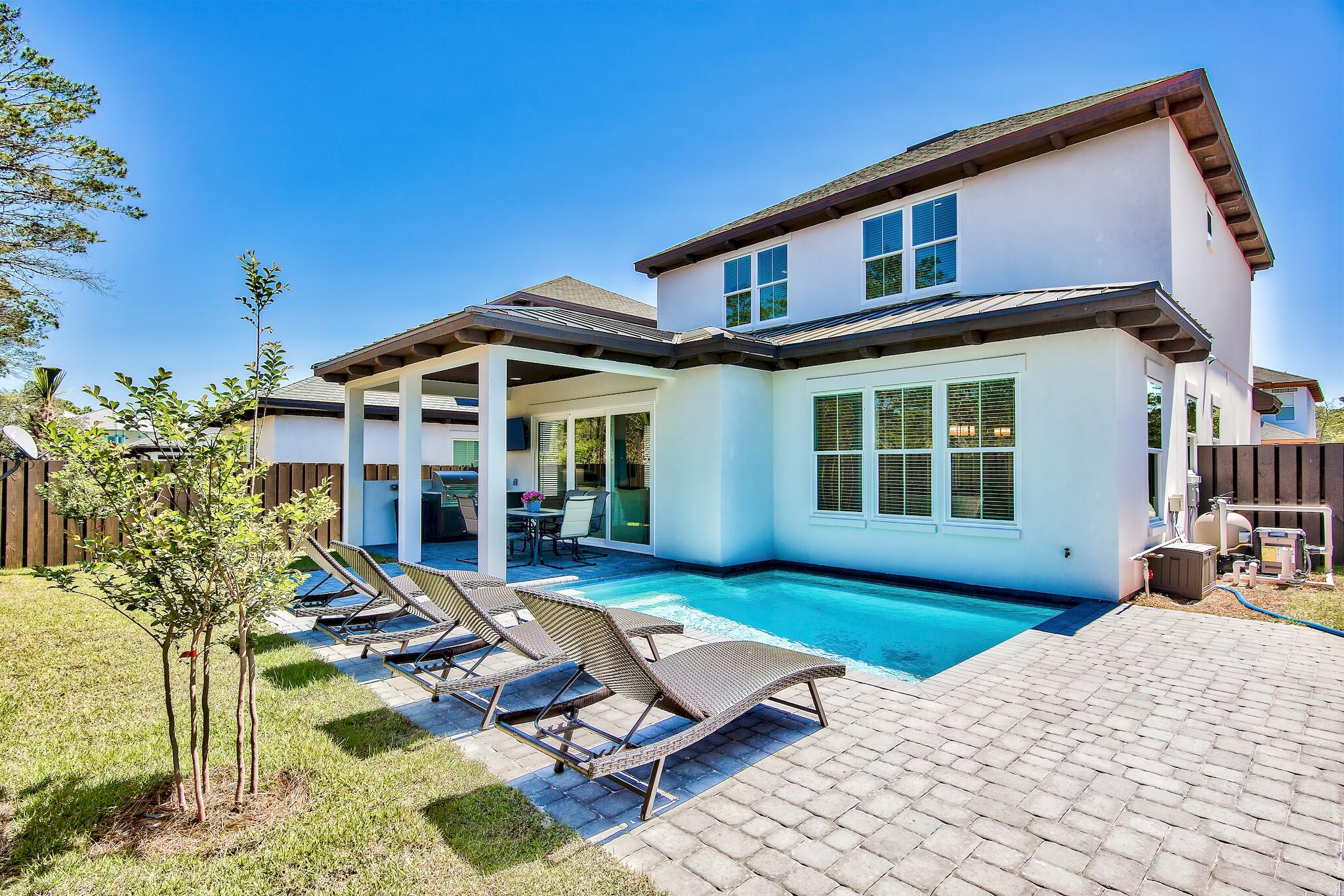 Santa Rosa Retreat - Residential