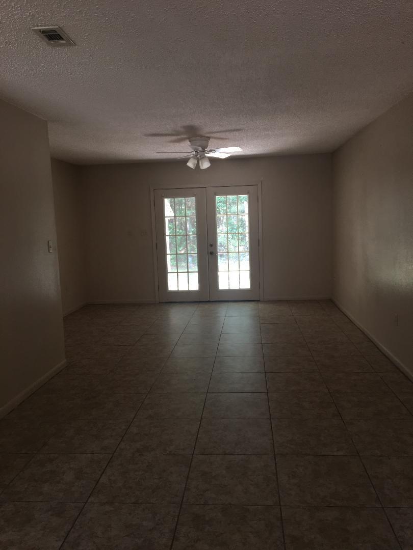 OAKDALE MINI FARMS - Residential Lease