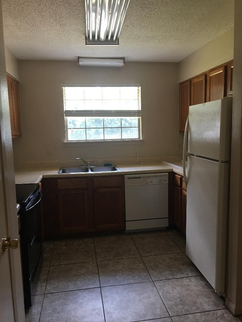 OAKDALE MINI FARMS - Residential Lease