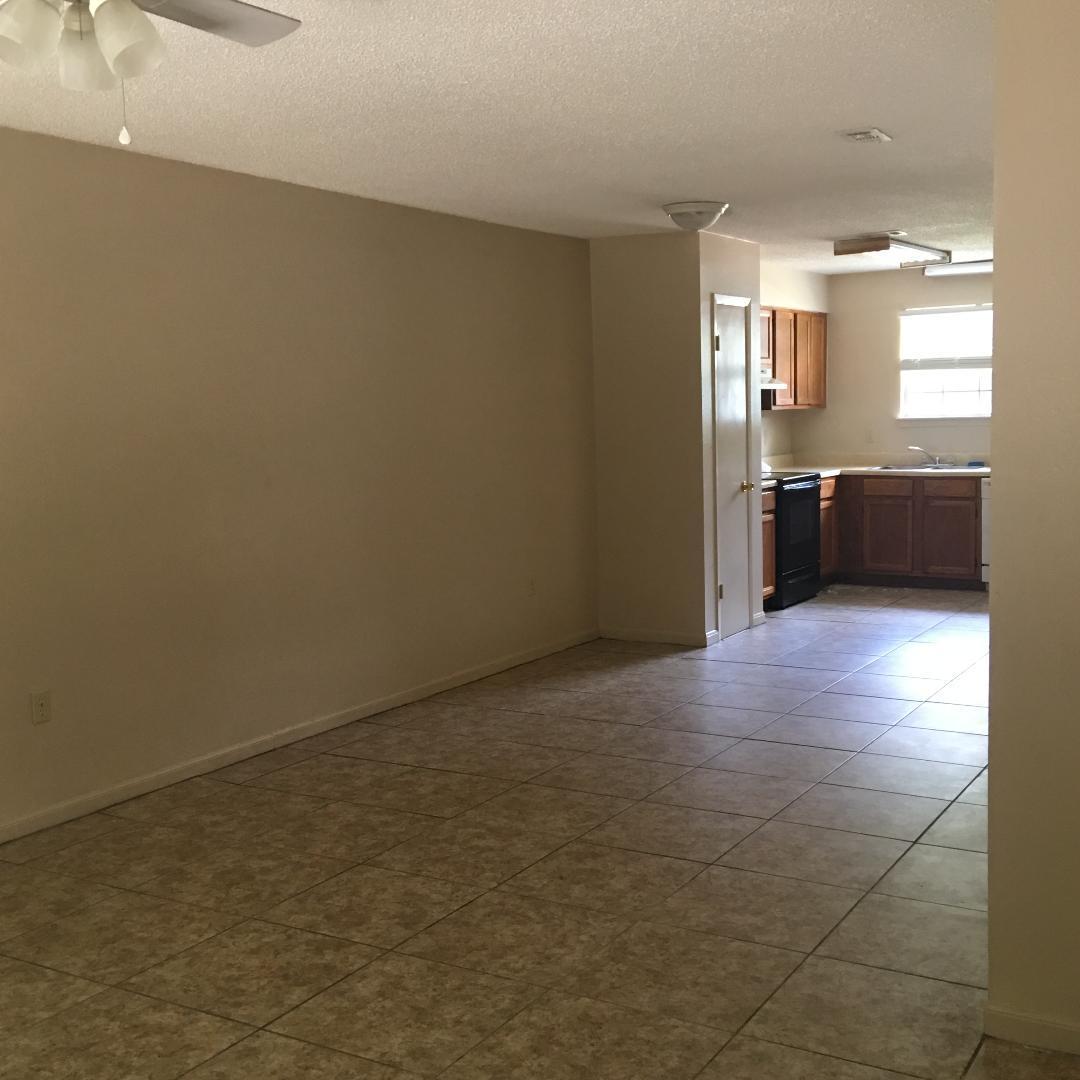 OAKDALE MINI FARMS - Residential Lease