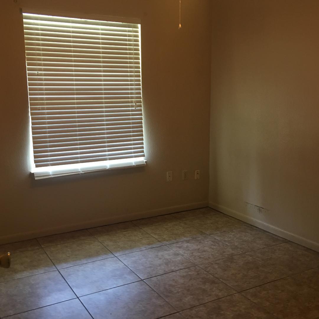OAKDALE MINI FARMS - Residential Lease