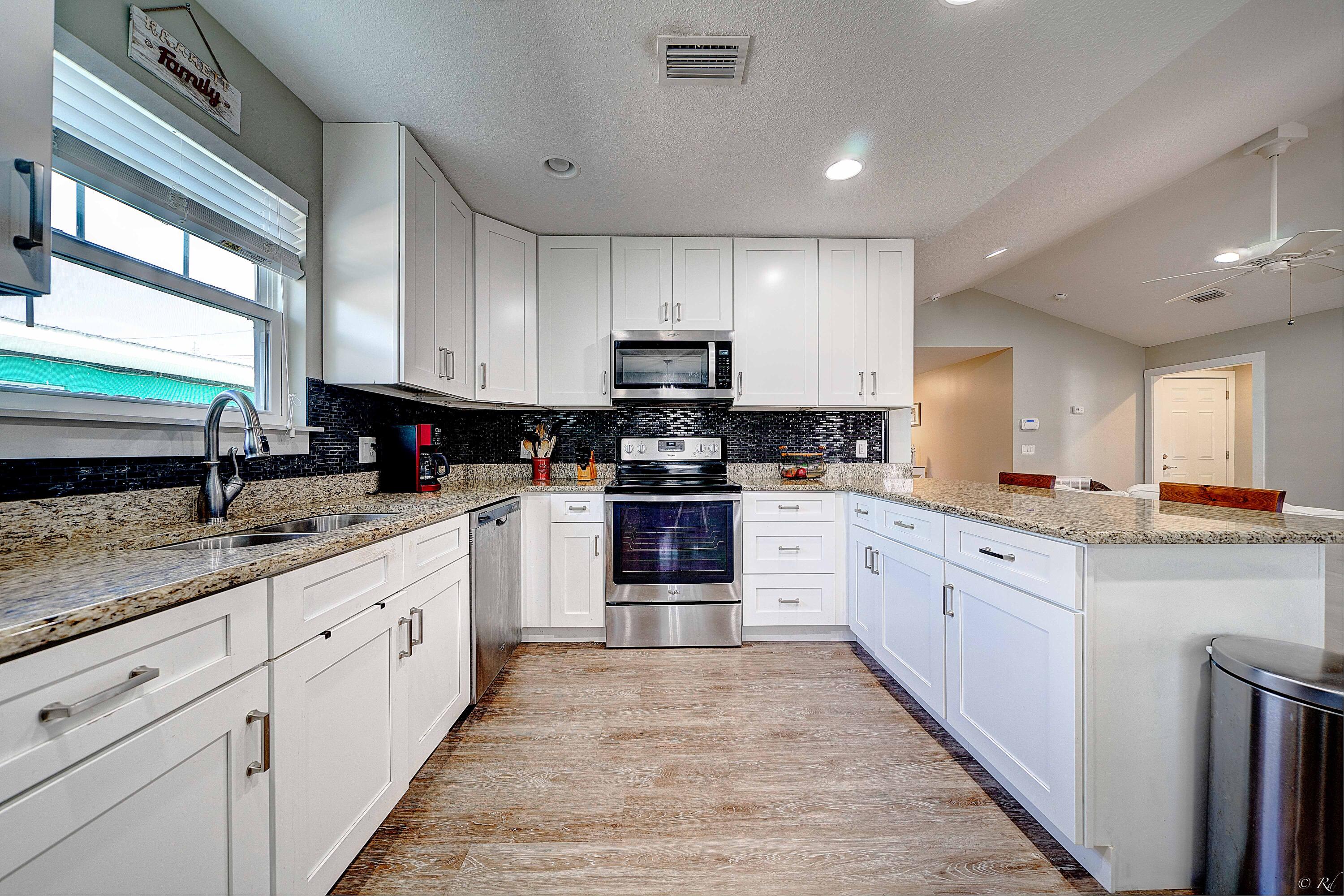 LAGUNA BEACH 7TH ADDN - Residential