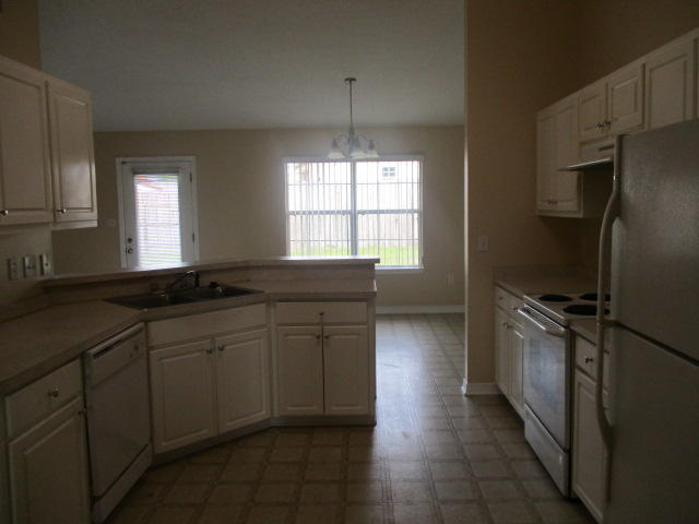 IRON GATE SUBD PHASE II - Residential Lease
