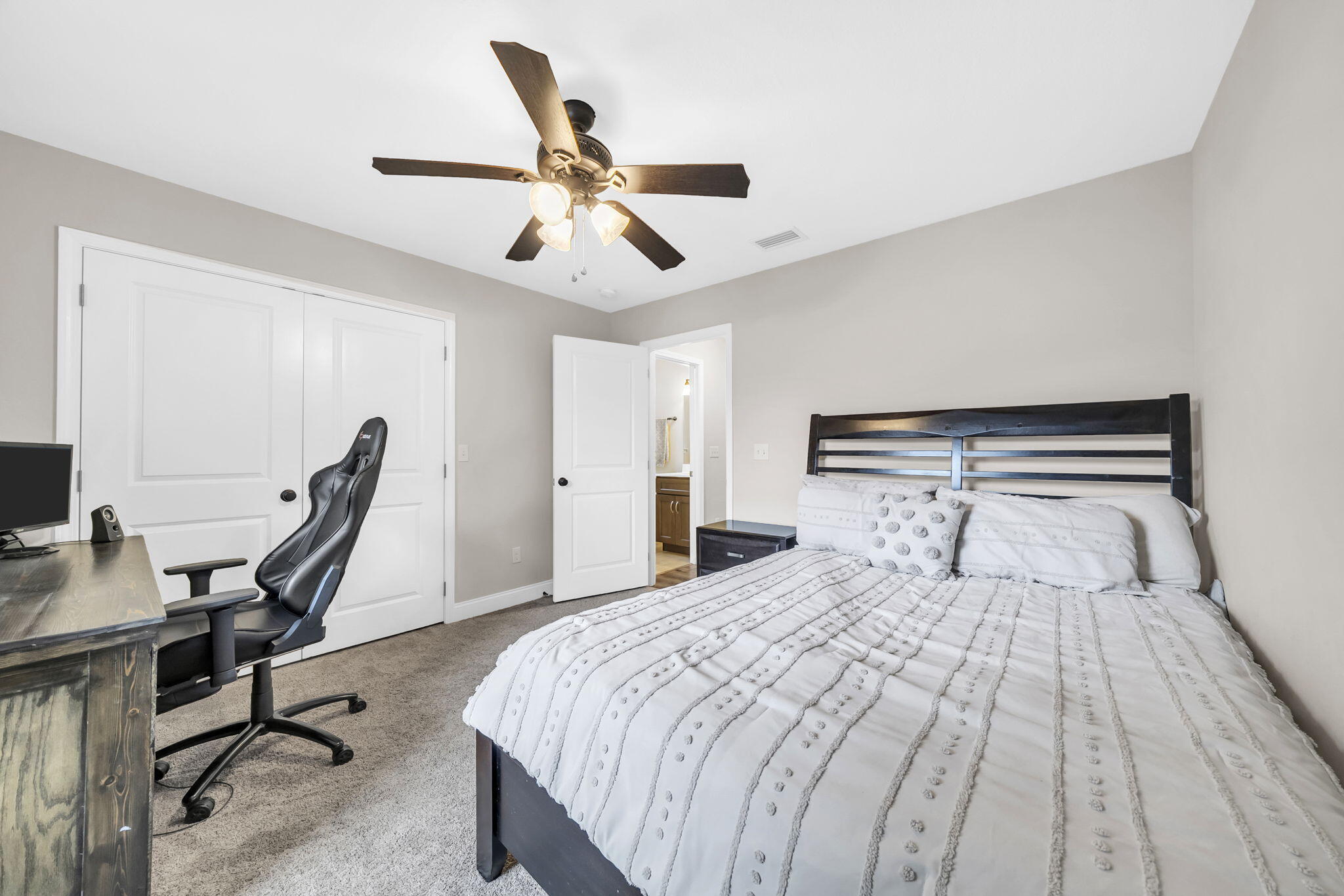 WINTHROP PLACE 1ST ADD LOT 10 BLK C - Residential