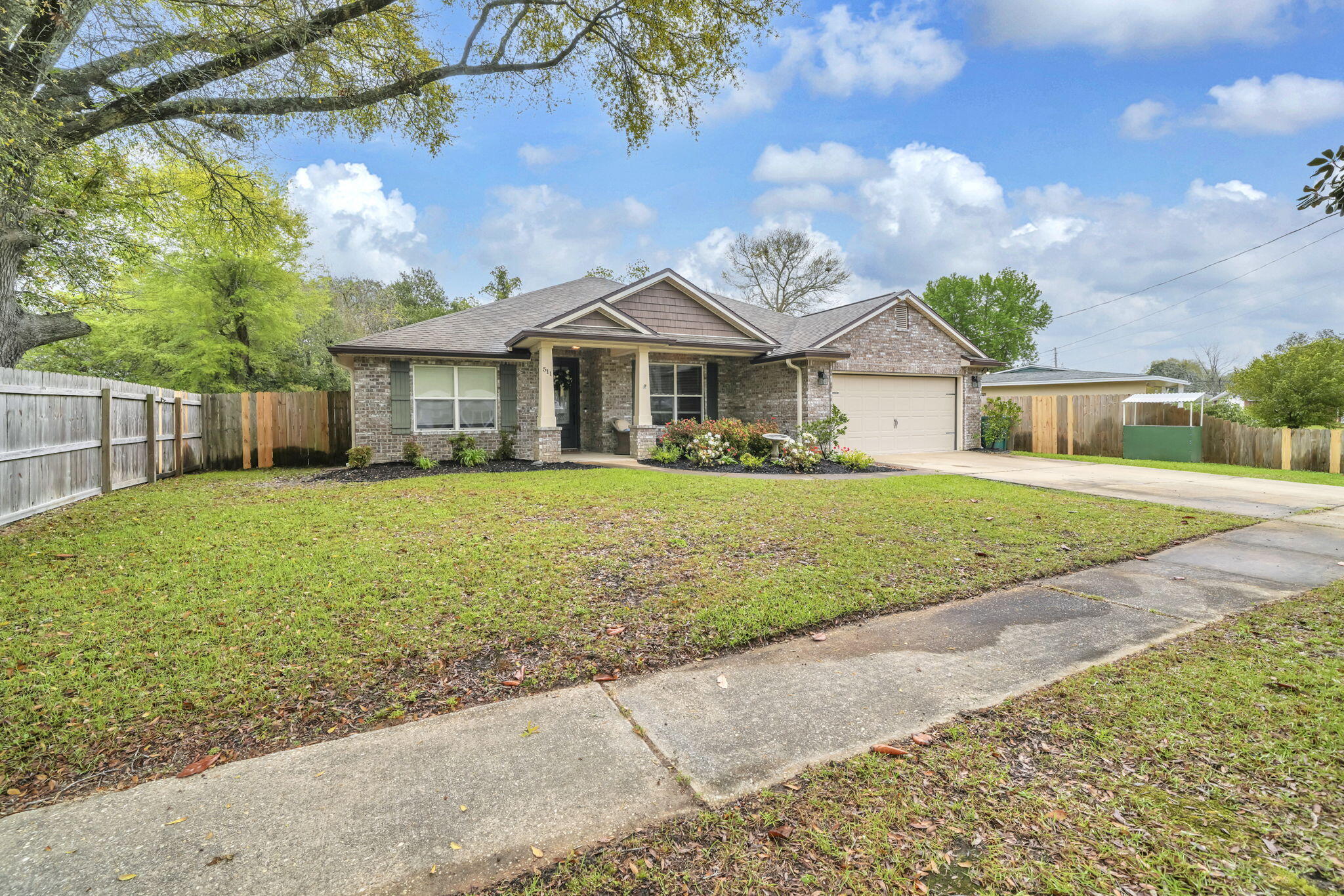 WINTHROP PLACE 1ST ADD LOT 10 BLK C - Residential