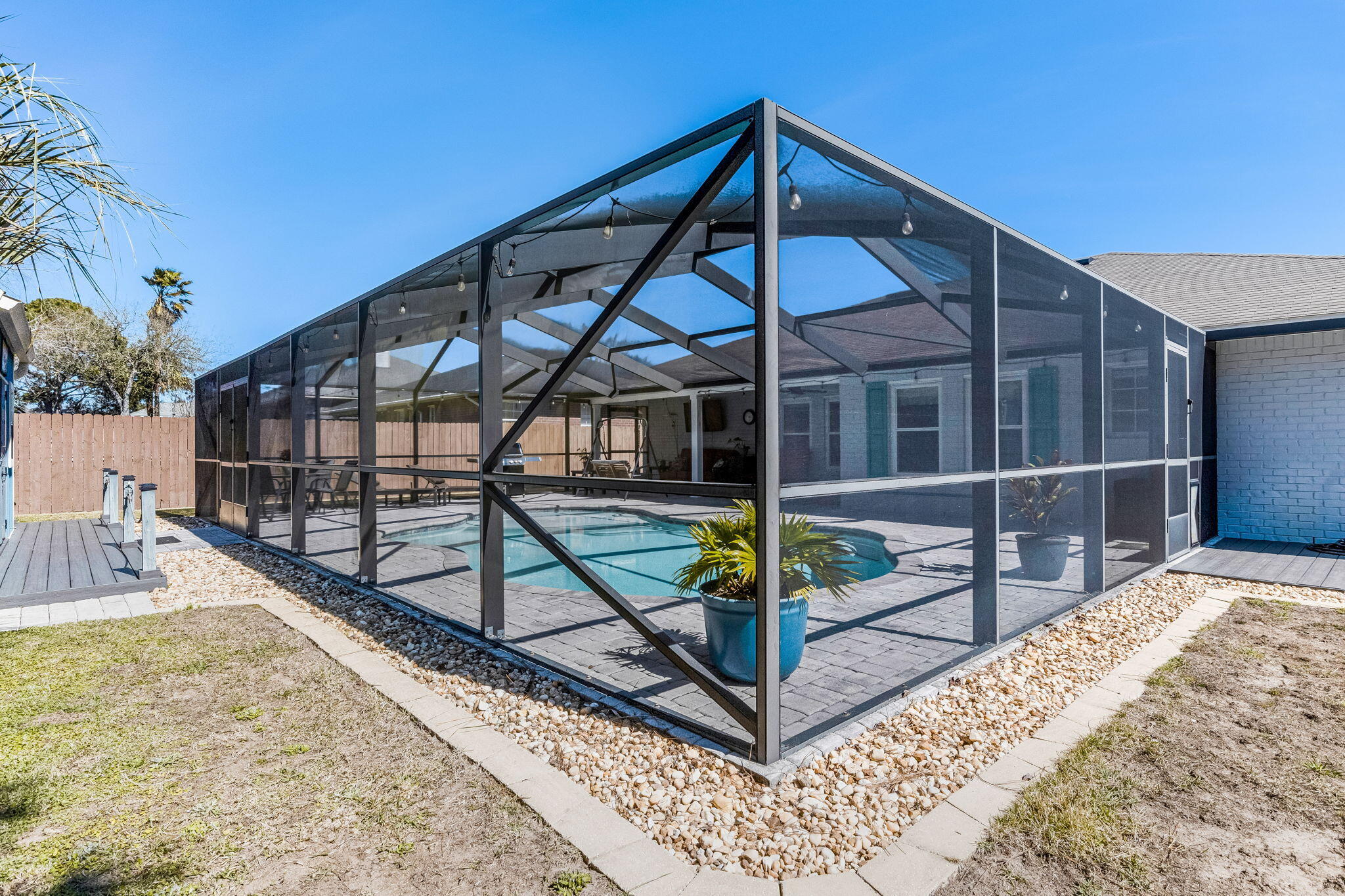 QUAYSIDE VILLAGE PH III - Residential