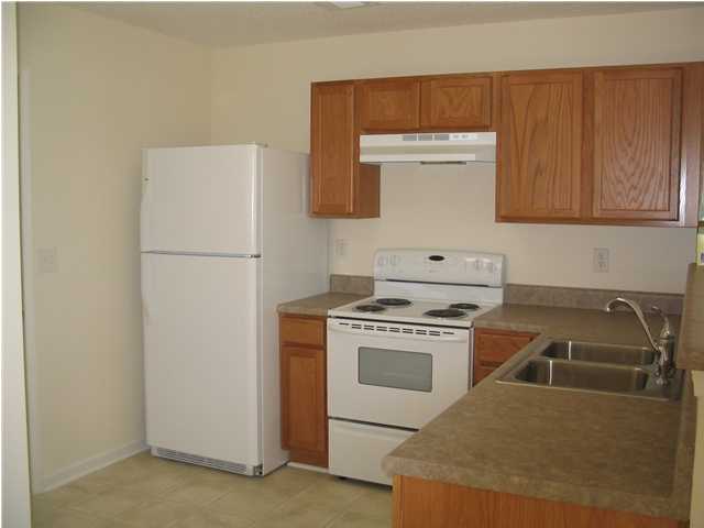 ROLLING PINES - Residential Lease