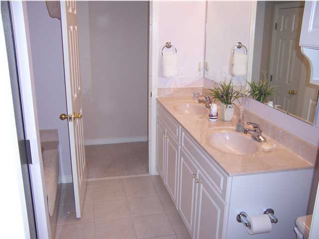 REFLECTIONS BWB - Residential Lease