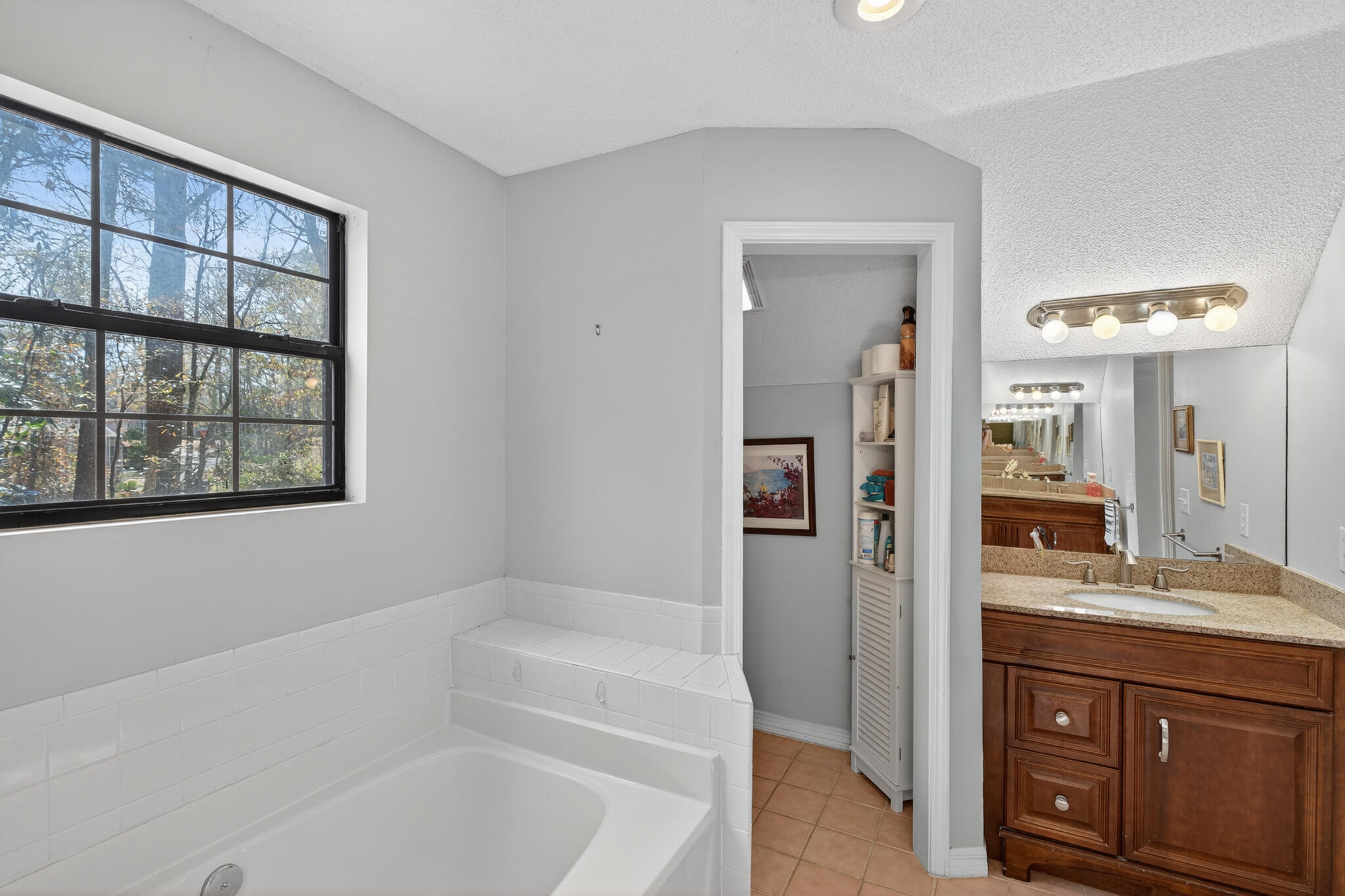 FOXWOOD ESTATES 1 - Residential