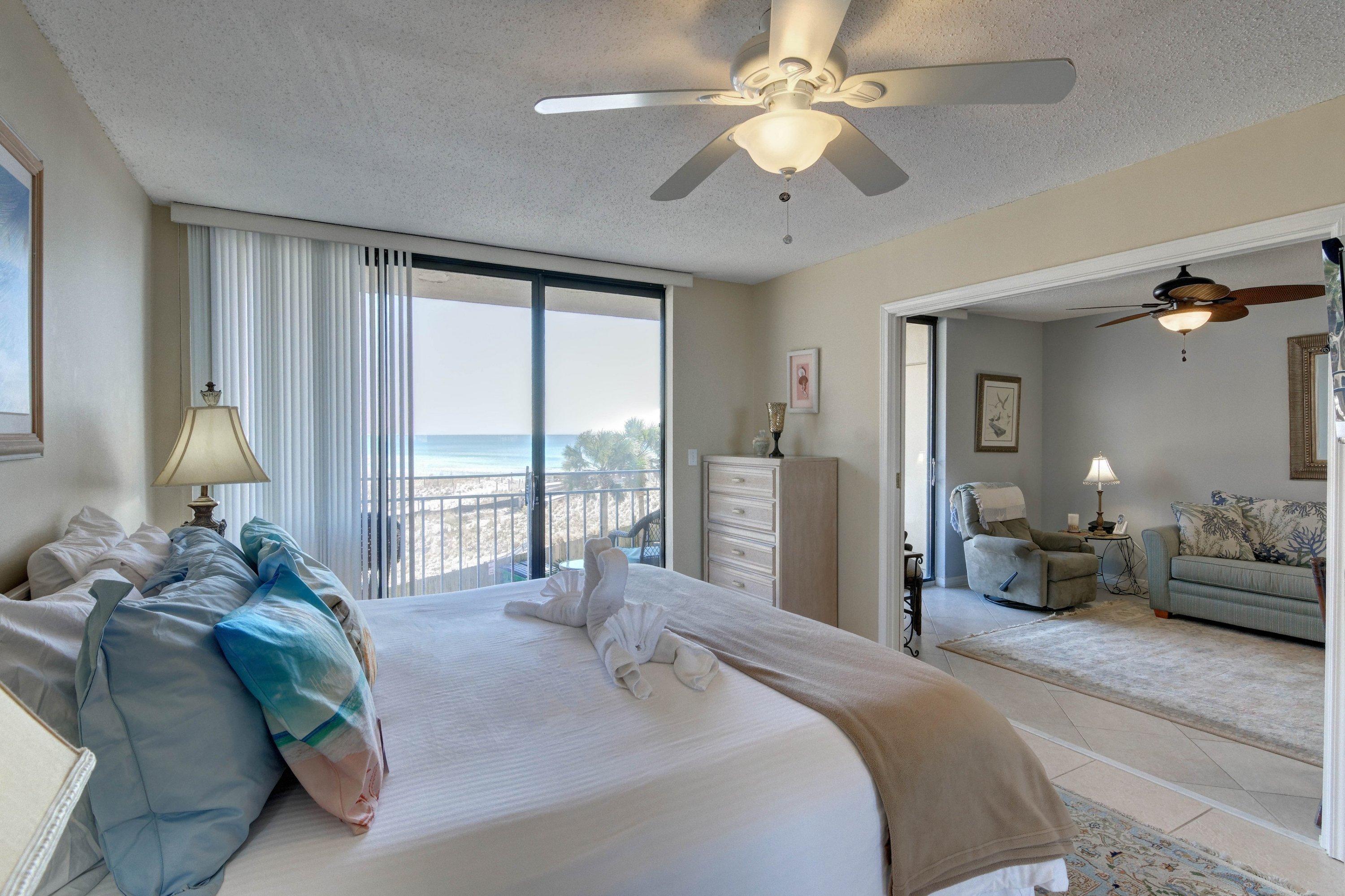 NAUTILUS CONDO - Residential