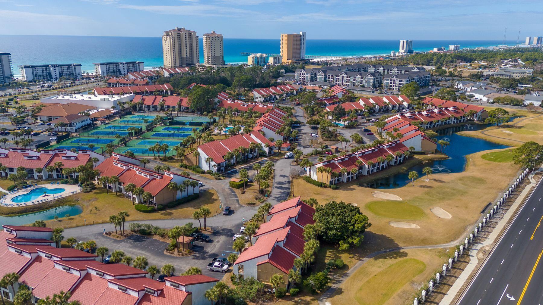 Edgewater golf villa 111 - Residential
