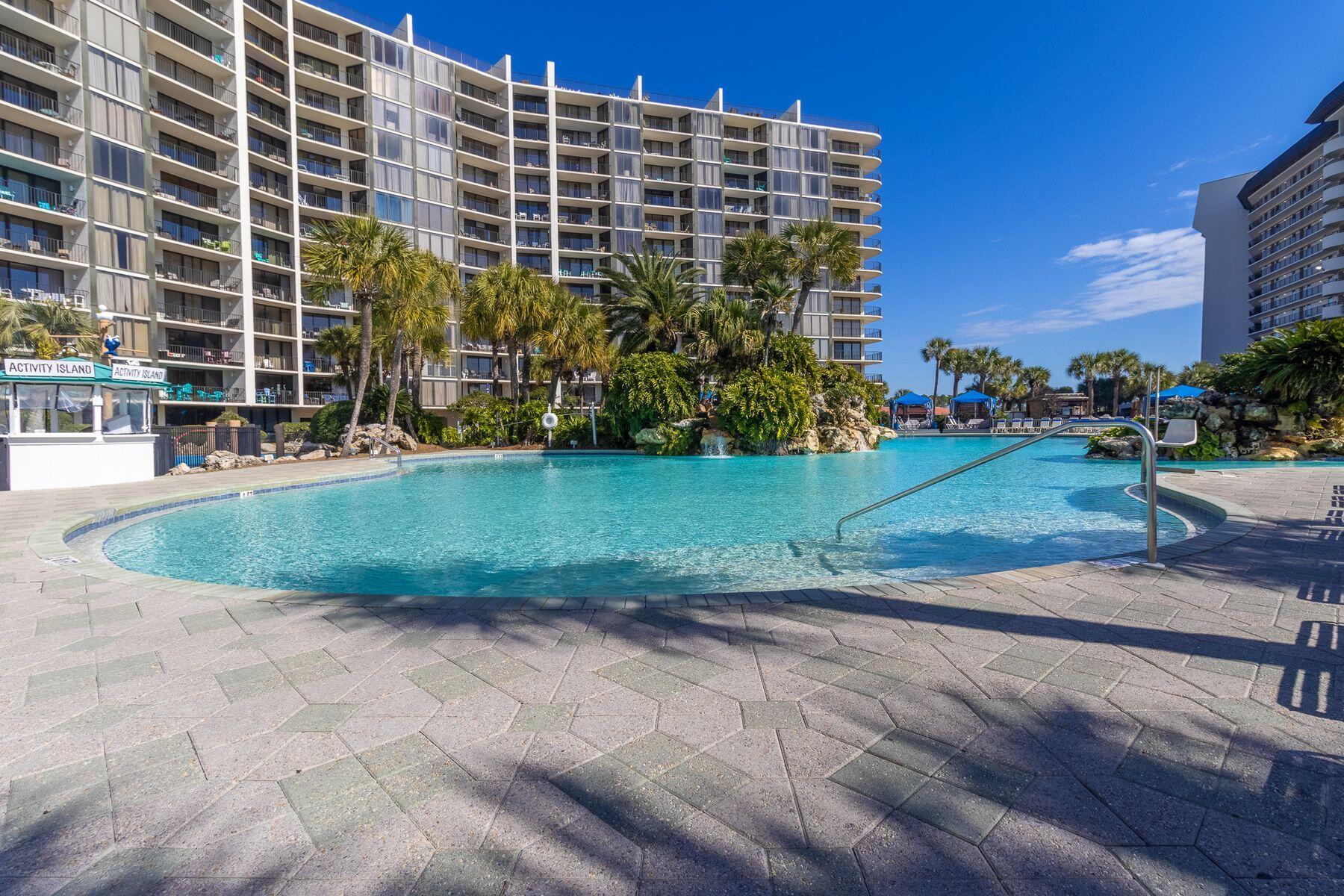 Edgewater golf villa 111 - Residential