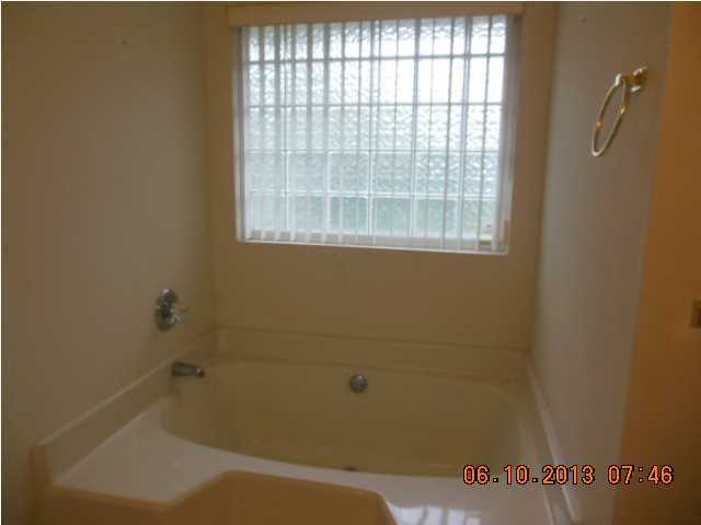 HIDDEN CREEK - Residential Lease