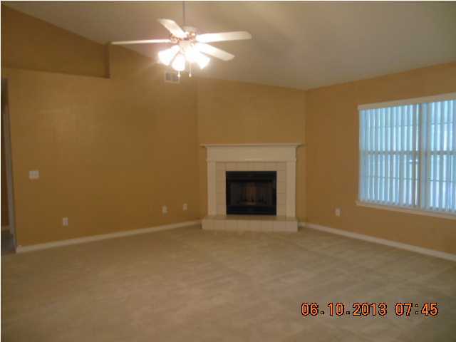 HIDDEN CREEK - Residential Lease