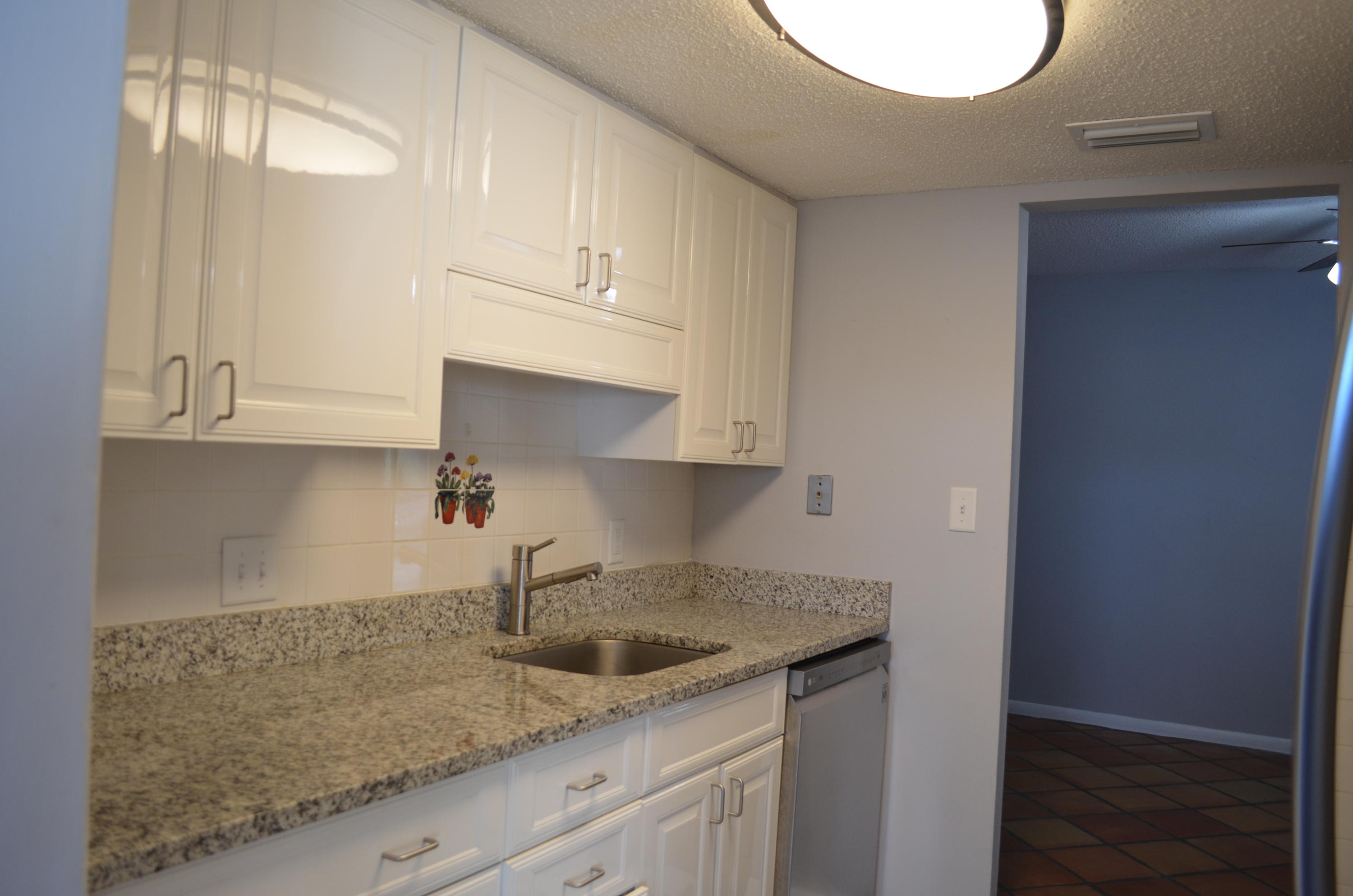 CASA DEL MAR - Residential Lease
