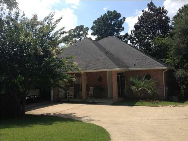 ROCKY BAYOU COUNTRY CLUB ESTATES 9 - Residential Lease