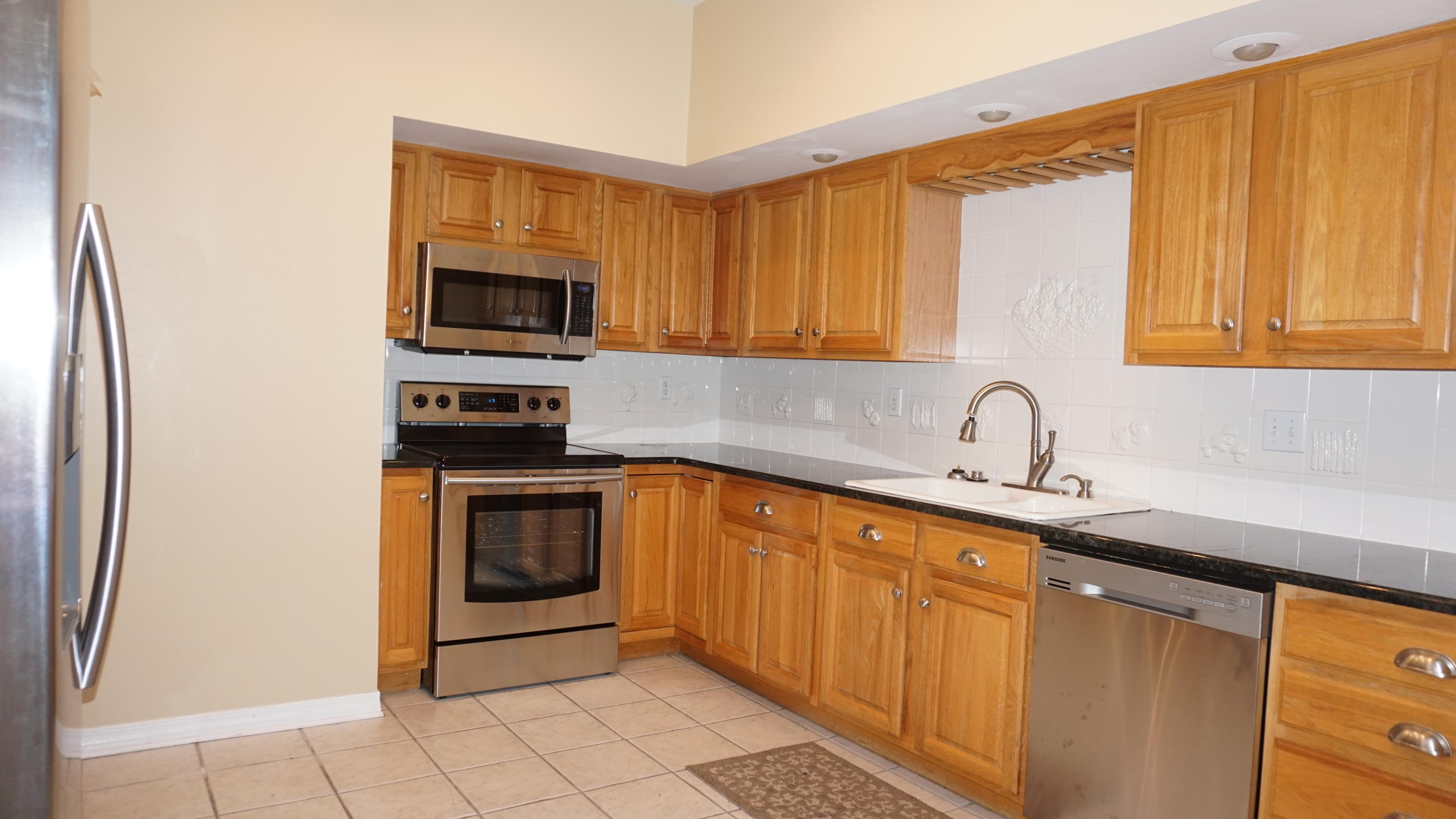 ROCKY BAYOU COUNTRY CLUB ESTATES 9 - Residential Lease