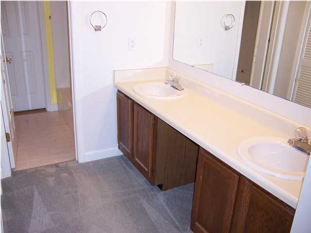 LAKESIDE CONDO AT BLUEWATER BAY - Residential Lease