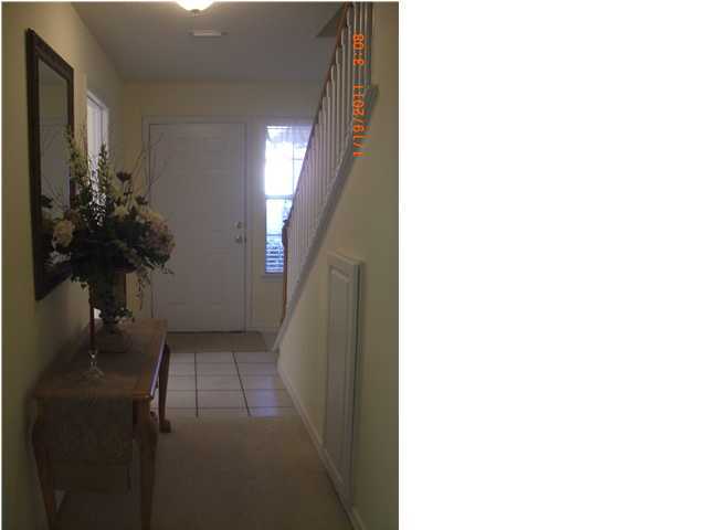 OAK PARK TOWNHOMES - Residential Lease