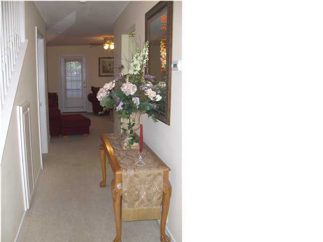 OAK PARK TOWNHOMES - Residential Lease
