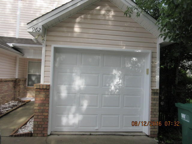 This is a very nice end unit 2 bedrooms, 2.5 bathrooms, 1 car garage, 1258 square feet. Townhouse is conveniently located off Hurlburt Rd close to Eglin, Hurlburt, OWC/UWF campus, shopping, schools, and more. First floor features a half bath, nice sized laundry room, galley style kitchen. The living room is large with a breakfast bar open to the kitchen and access to the rear patio area with a privacy fence. Call for an appointment today!!