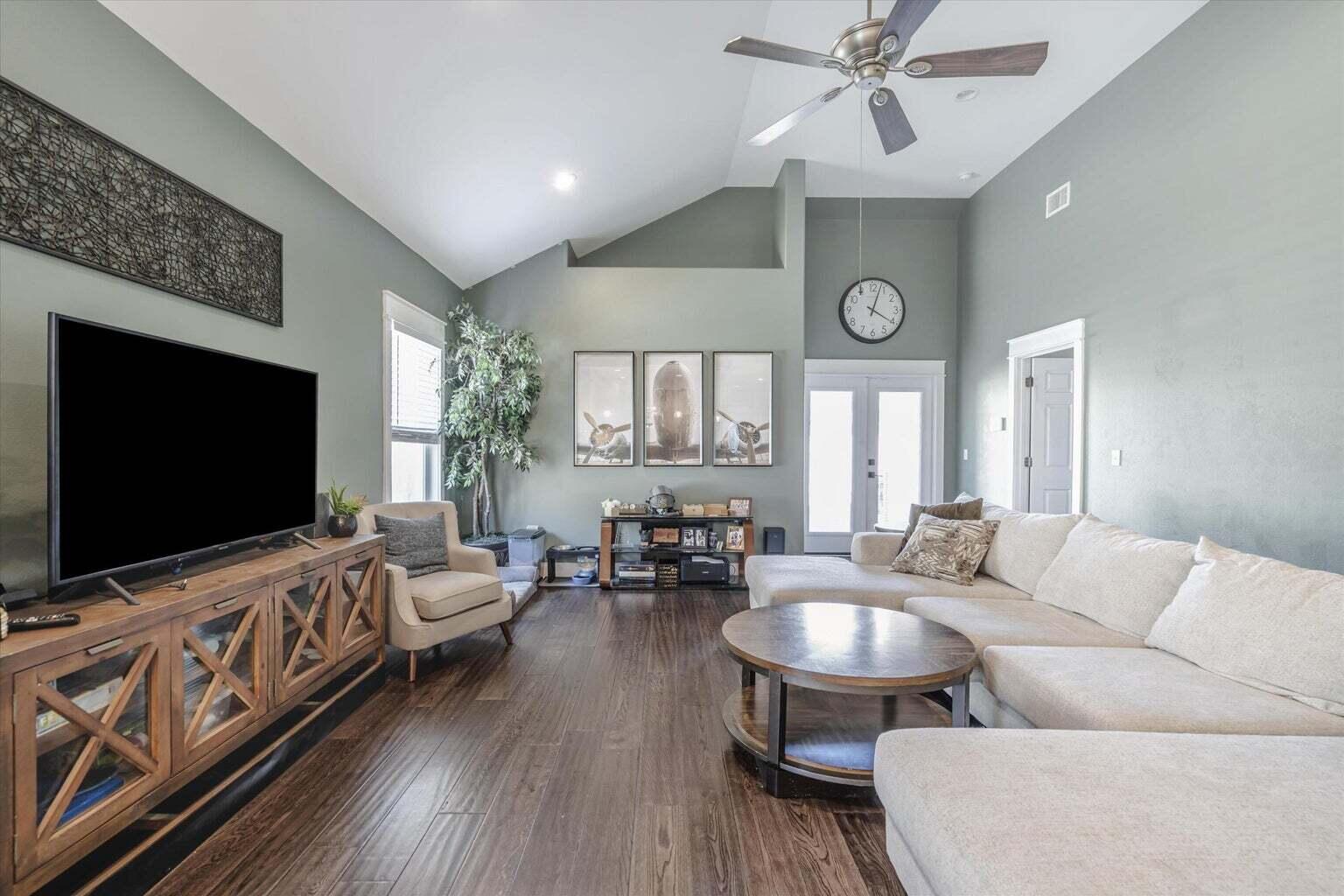 PINECREST ADDN - Residential Lease