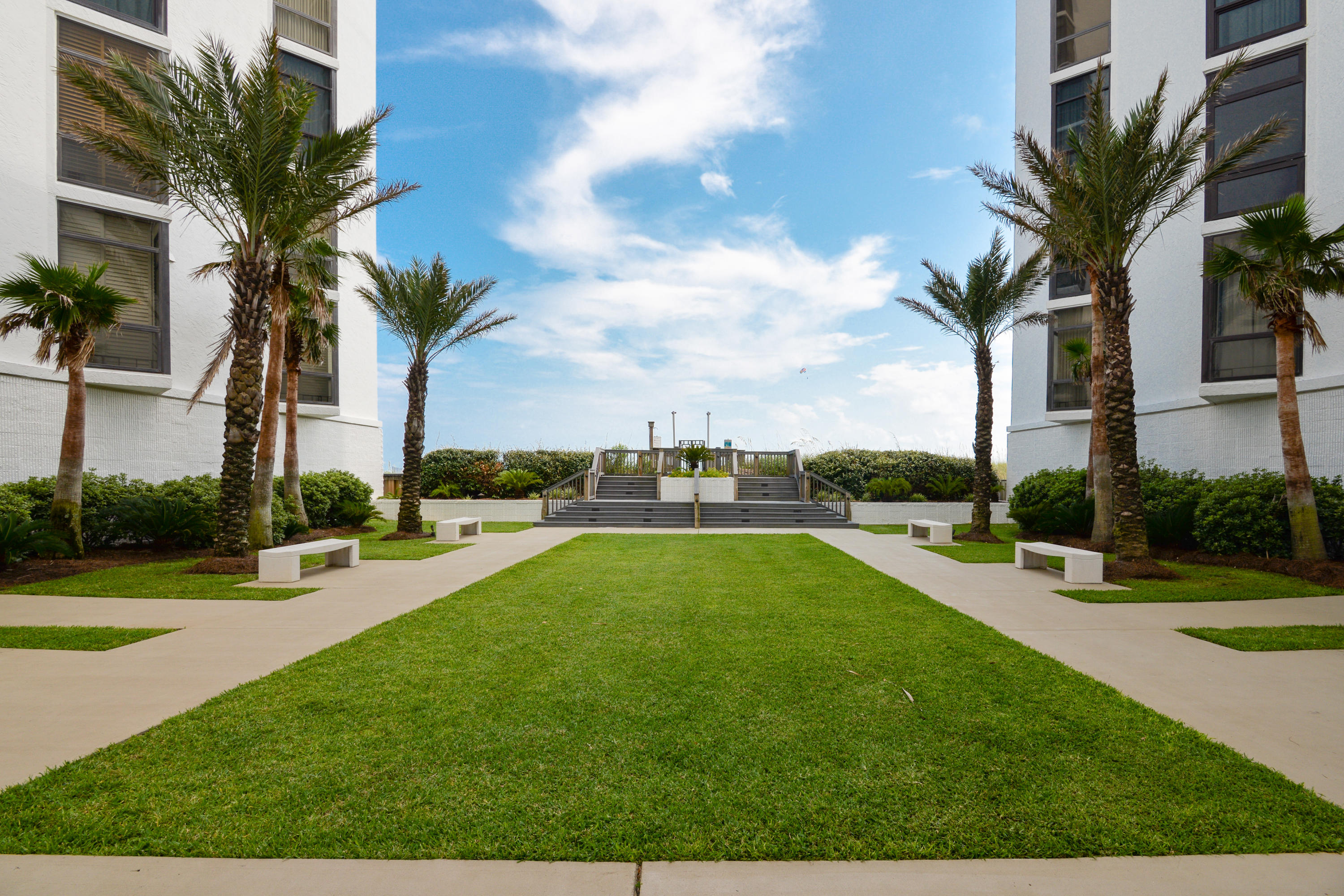 REGENCY TOWERS - Residential