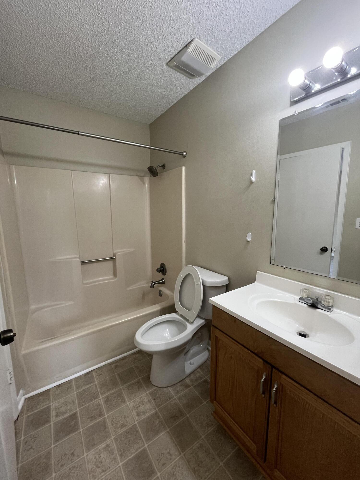 PARKWOOD TERRACE - Residential Lease