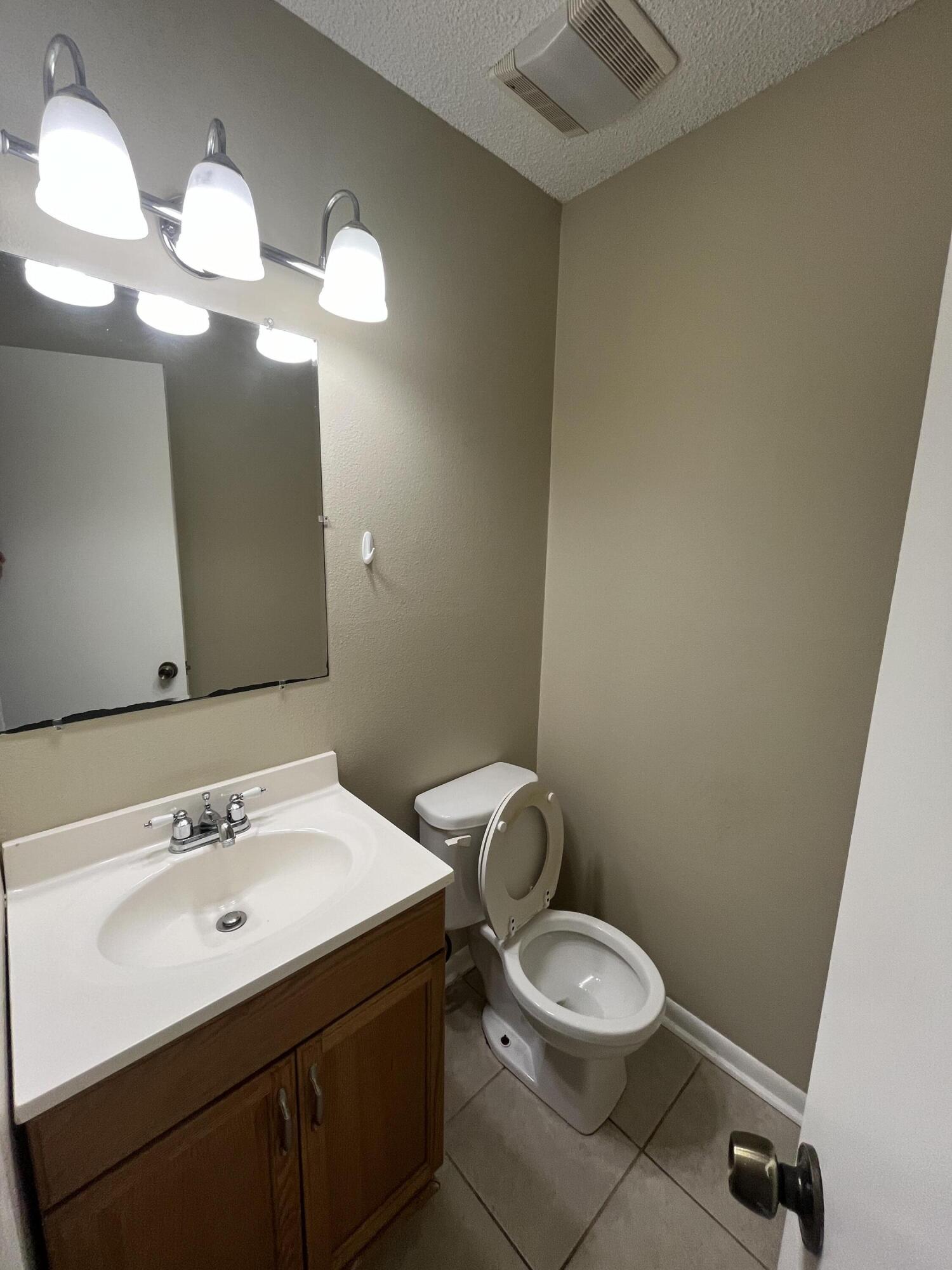 PARKWOOD TERRACE - Residential Lease