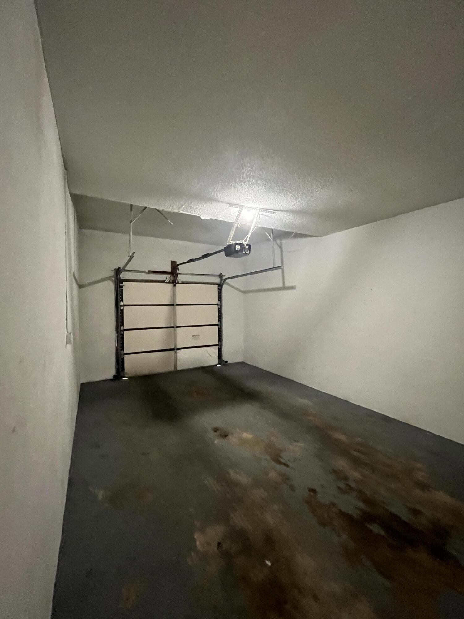 PARKWOOD TERRACE - Residential Lease