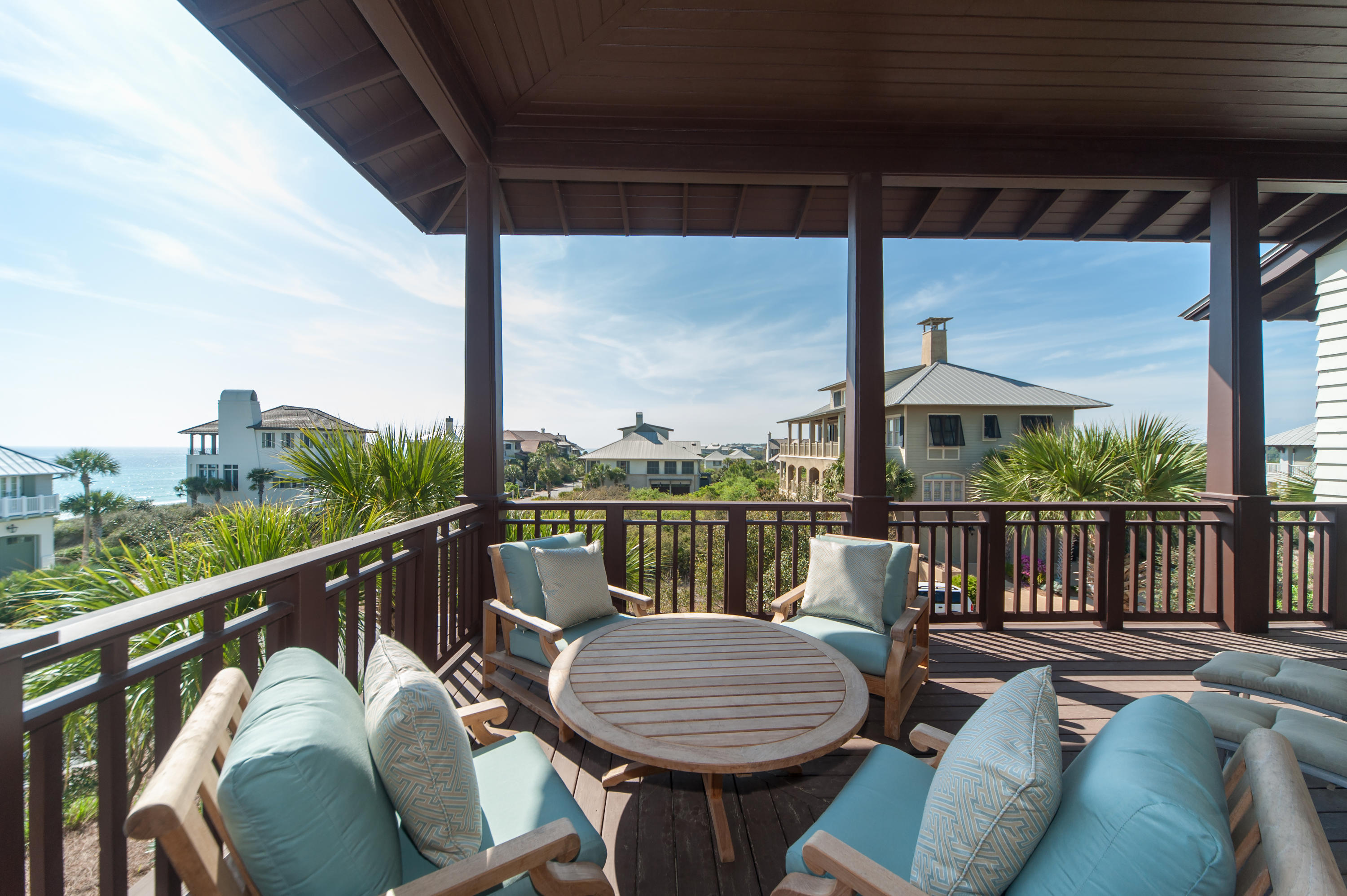RETREAT THE - Residential