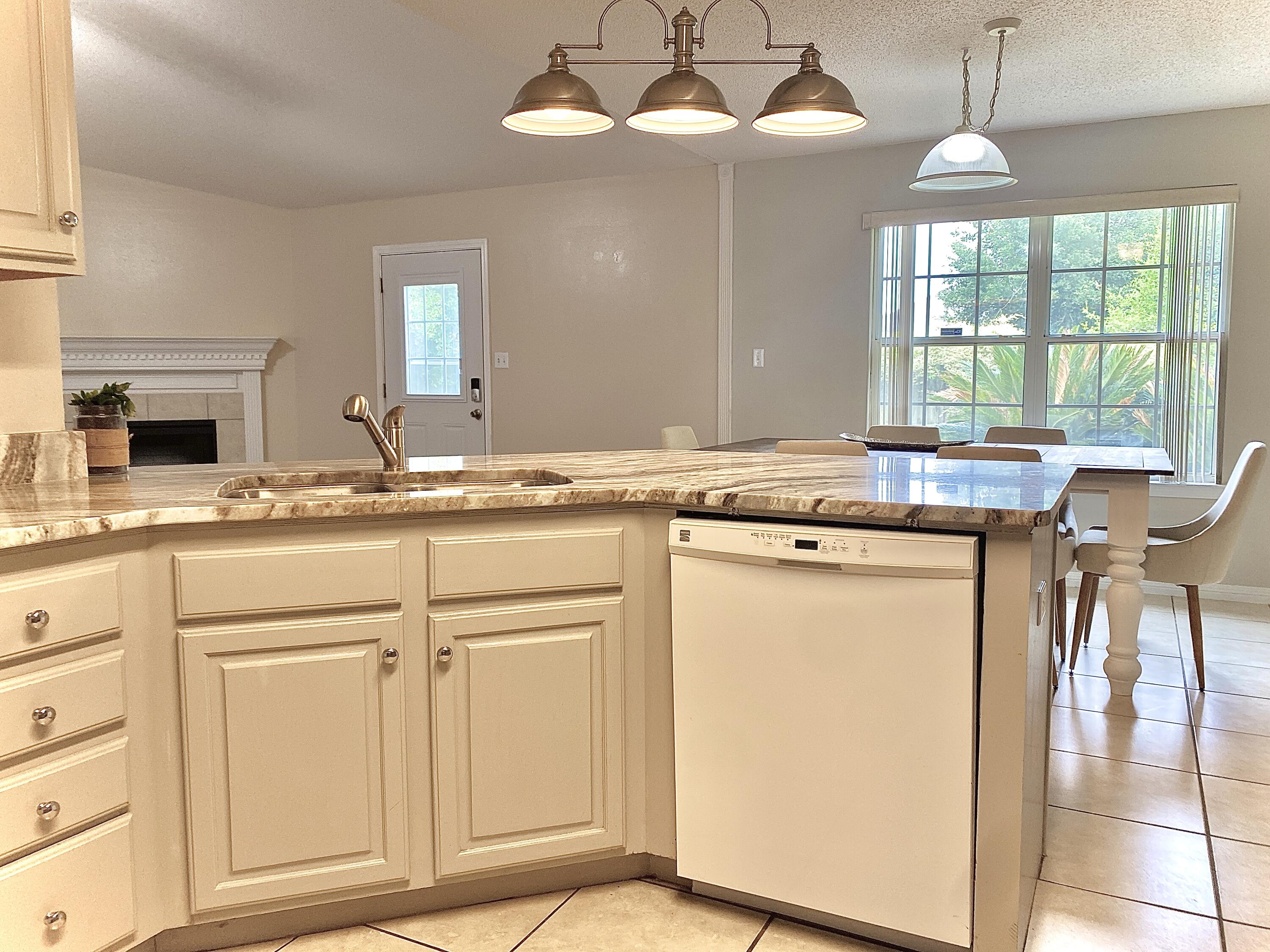 OLD BETHEL ESTATES PH I - Residential Lease