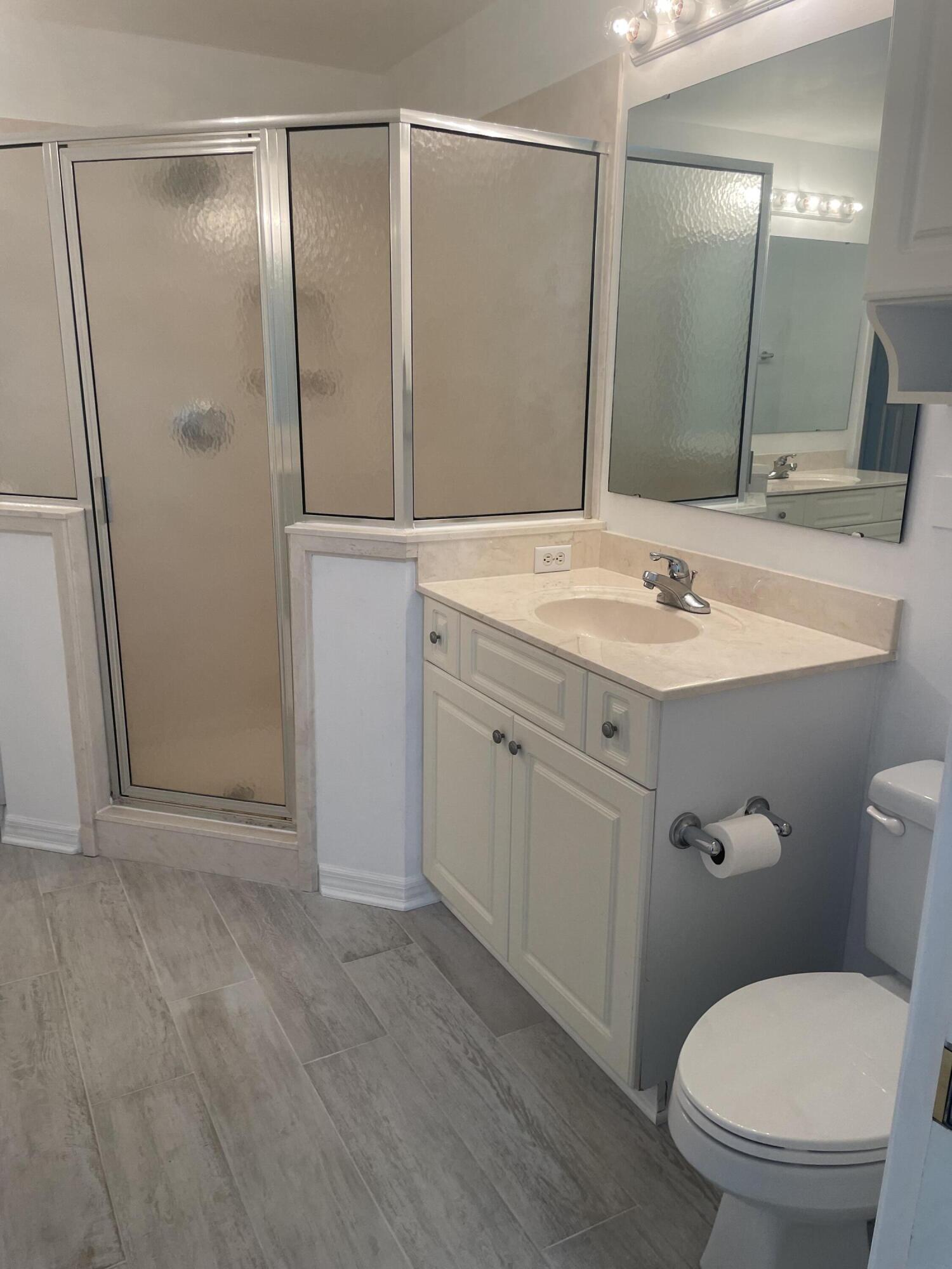 REFLECTIONS AT BLUEWATER BAY T/H - Residential Lease