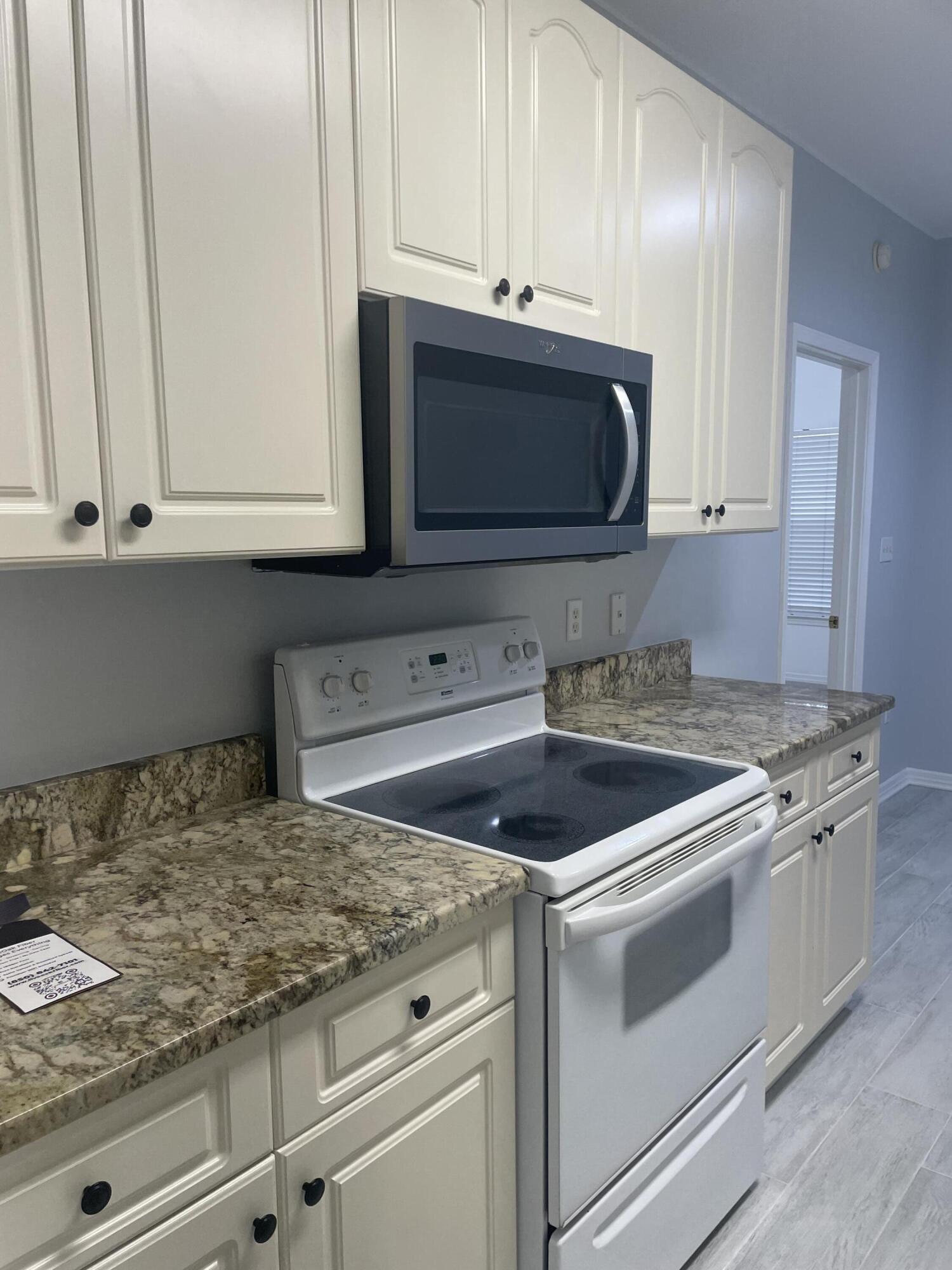 REFLECTIONS AT BLUEWATER BAY T/H - Residential Lease