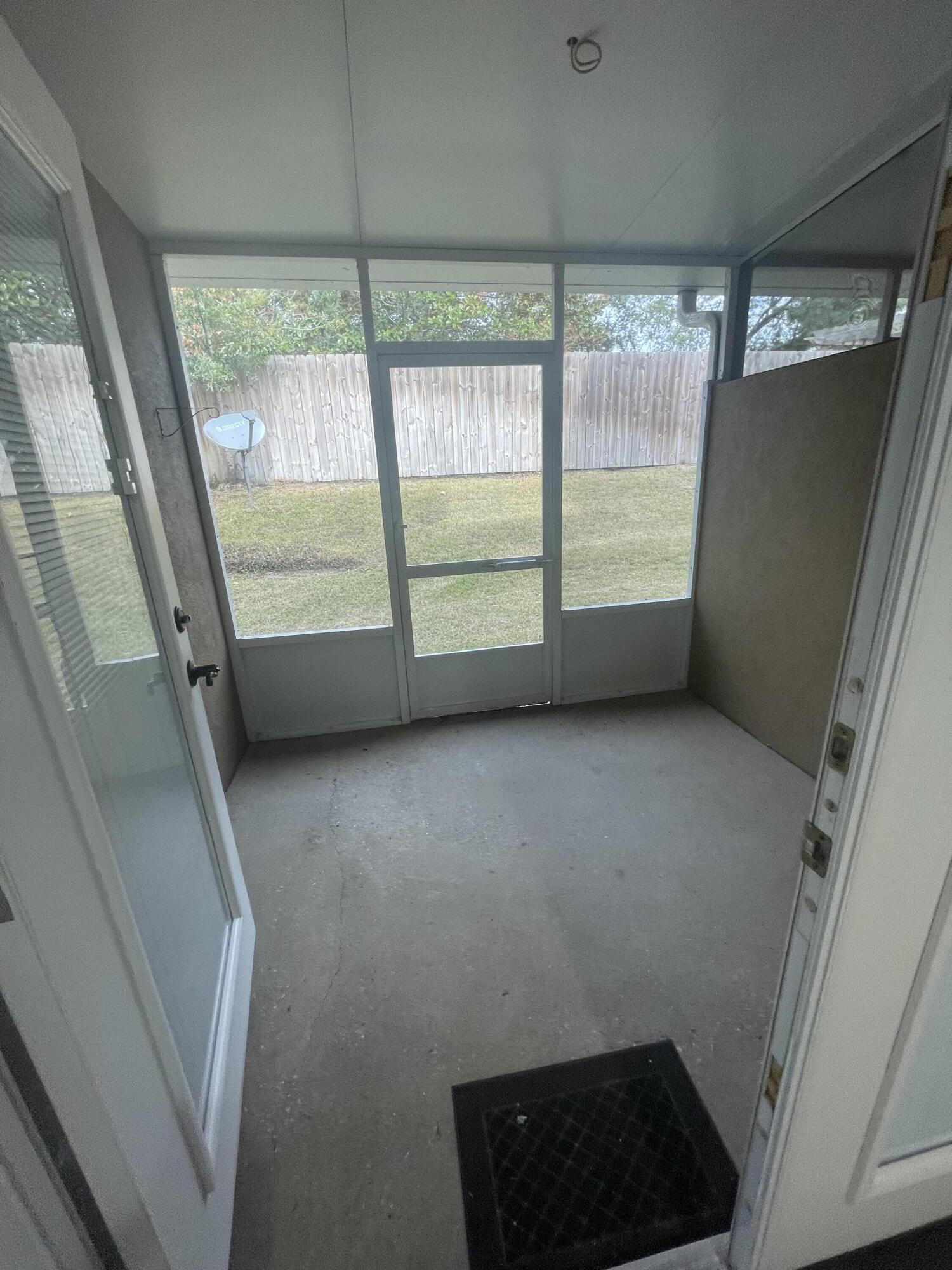 REFLECTIONS AT BLUEWATER BAY T/H - Residential Lease