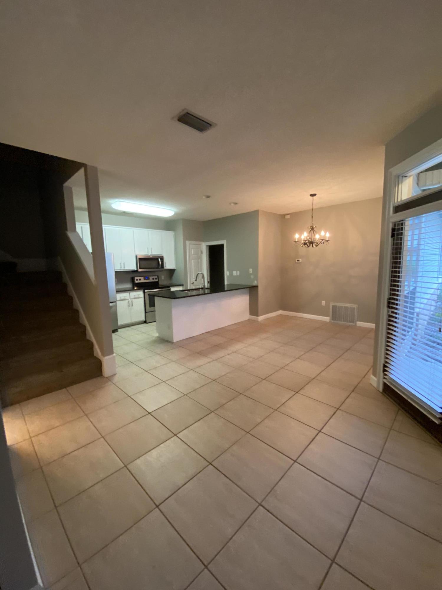 ESCADA - Residential Lease