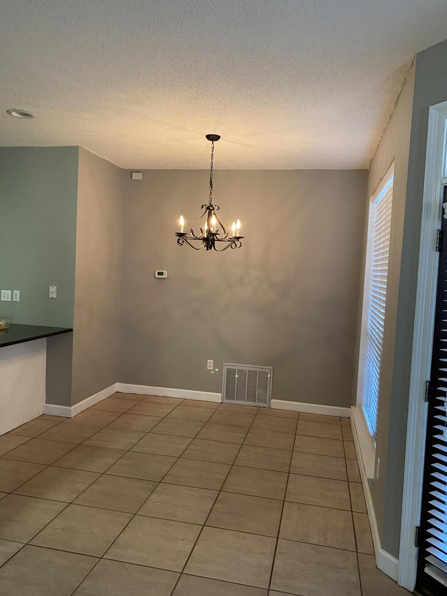 ESCADA - Residential Lease