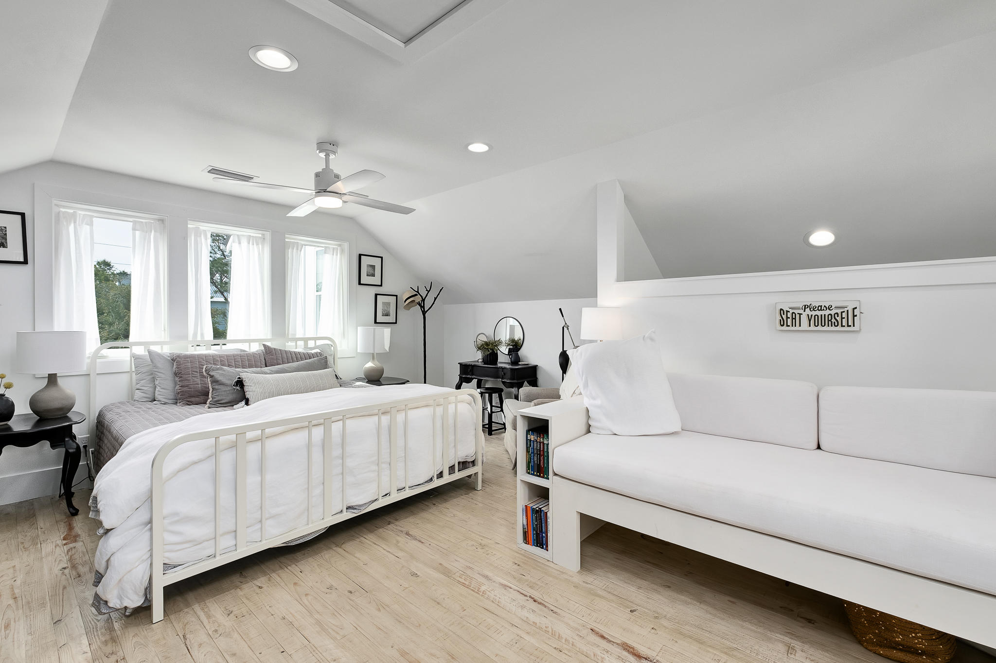 SEAGROVE VILLAGE 7TH ADD - Residential