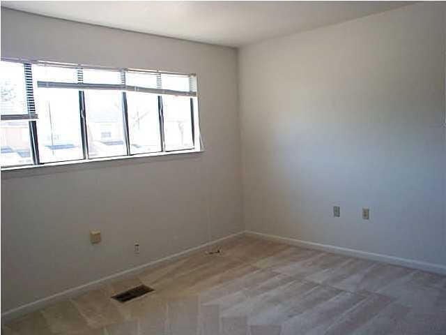 LIVEOAK S/D - Residential Lease