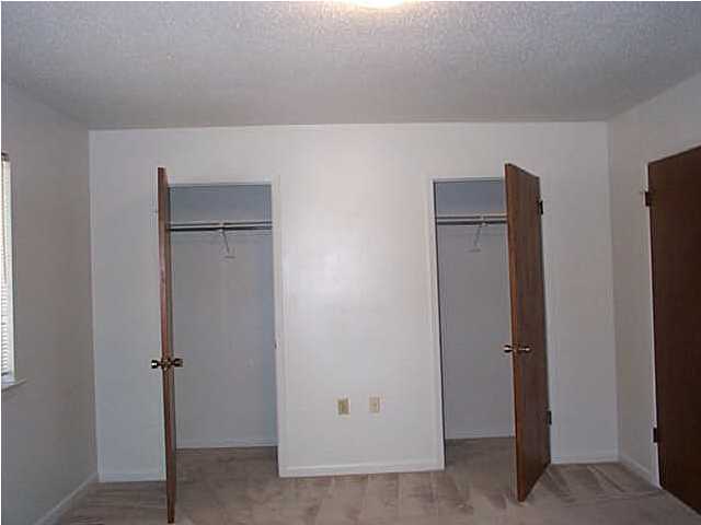LIVEOAK S/D - Residential Lease