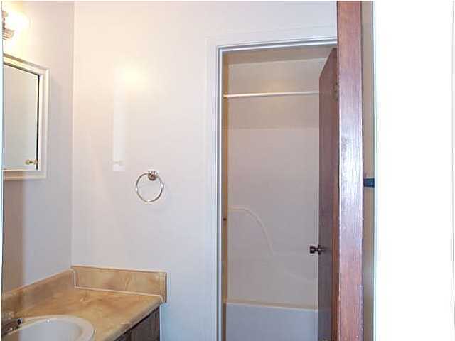 LIVEOAK S/D - Residential Lease