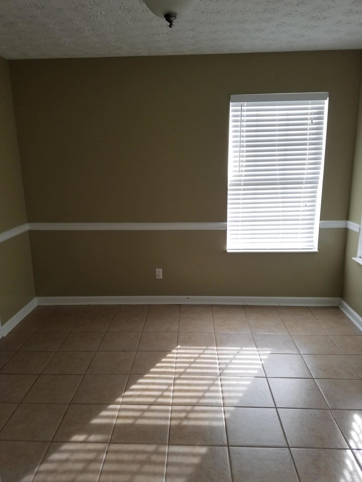 BRANDON OAKS - Residential Lease