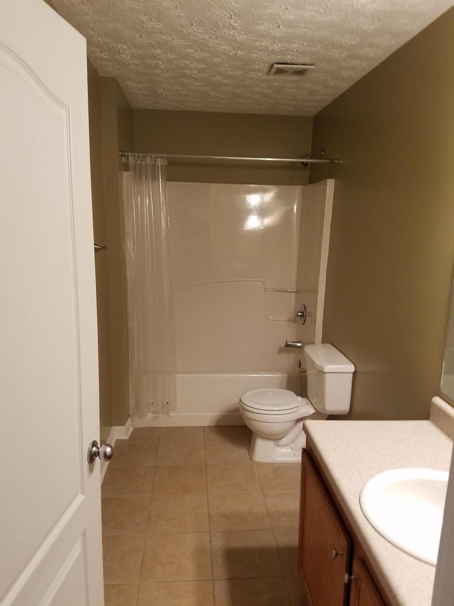 BRANDON OAKS - Residential Lease