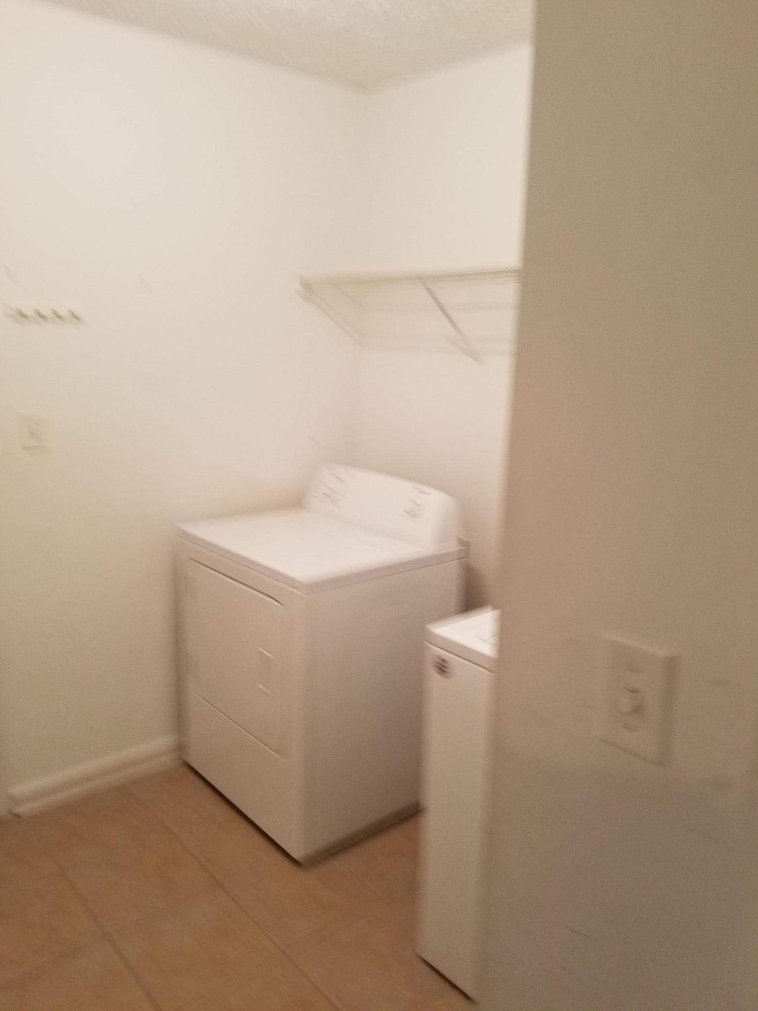 BRANDON OAKS - Residential Lease